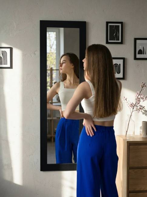 Зеркало настенное BeautyStyle 9 черный 138 см х 35 см