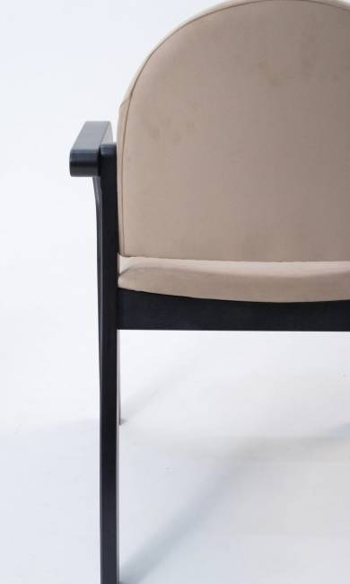 Стул-кресло Джуно 2.0 чёрный/бежевый