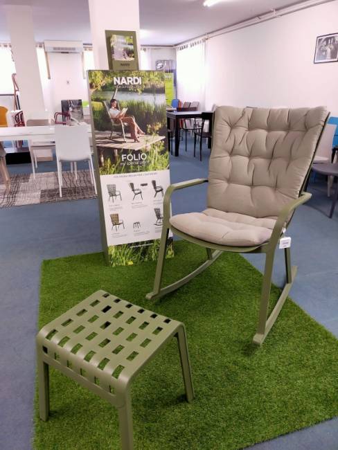 Кресло-качалка пластиковое с подушкой Folio агава, бежевый 720х810-925х1190-1125 мм