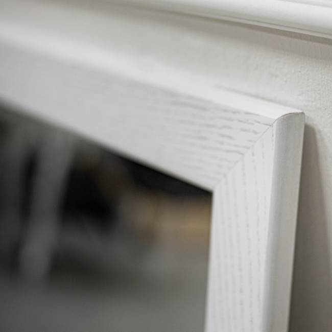 Зеркало навесное Берже 24-105 белый ясень 105 см х 65 см