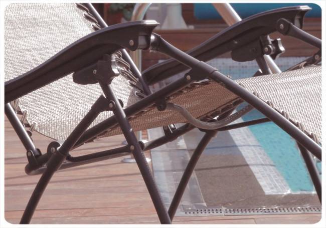 Кресло-шезлонг ZD-1 БЕЗ СТОЛИКА (ПОДСТАКАННИКА) Кресло-шезлонг ZD-1 БЕЗ СТОЛИКА (ПОДСТАКАННИКА)
