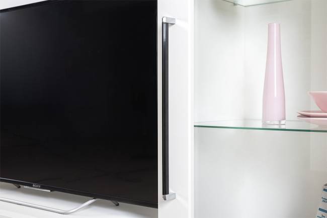 Валенсия два комода-тумбы и сервант три дверки № 123 цвет белый шагрень Валенсия два комода-тумбы и сервант три дверки № 123 цвет белый шагрень