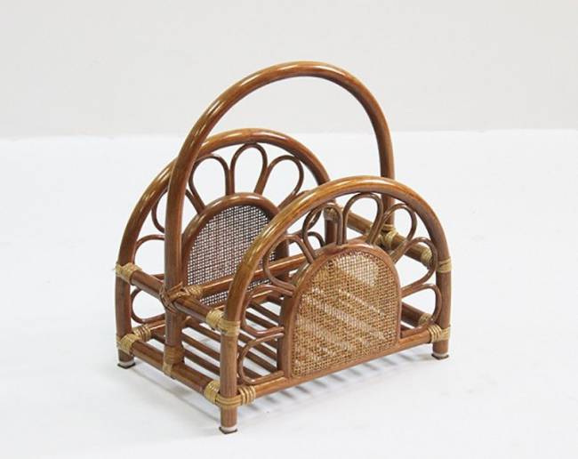 Газетница из ротанга Браун