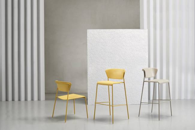 Стул полубарный пластиковый Lisa Technopolymer горчичный 520х500х880 мм