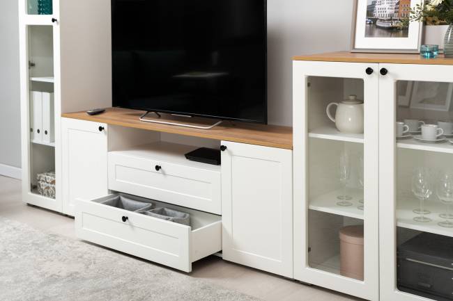 Тумба под ТВ Остин 16.47 цвет белый шагрень/дуб крафт золотой