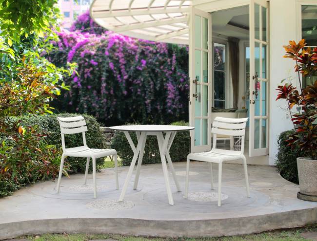 Стол пластиковый Max Table Ø90 белый Ø900х740 мм Стол пластиковый Max Table Ø90 белый Ø900х740 мм