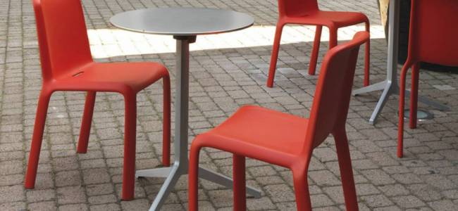 Стул пластиковый Snow красный 470х550х805 мм
