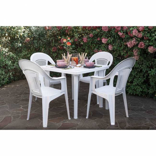 Стол пластиковый квадратный белый